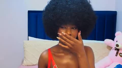 Snapshot of creamybabee chatting on 28, 3, 2026 queen online show from 28, 3, 2026