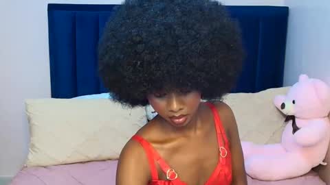 Snapshot of creamybabee chatting on 16, 4, 2026 queen online show from 16, 4, 2026