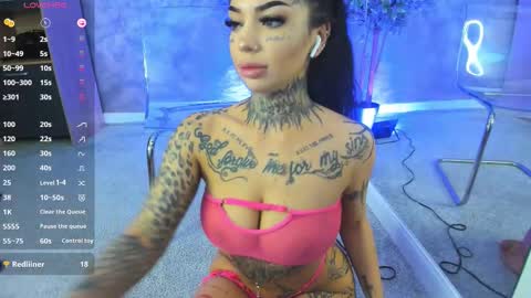 Snapshot of creamyinkk chatting on 24, 9, 2025 Sophie online show from 24, 9, 2025
