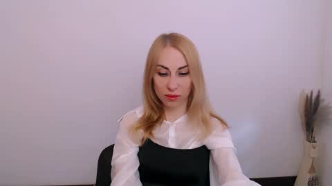 Snapshot of create_your_own_sun chatting on 25, 4, 2026 Lera online show from 25, 4, 2026