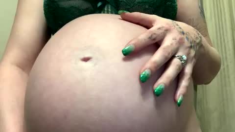 Breed me daddy  online show from 18, 2, 2026