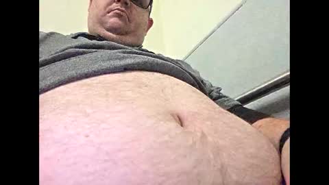 Snapshot of creeeping_death chatting on 5, 2, 2026 The hopeless romantic online show from 5, 2, 2026