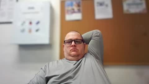 Snapshot of creeeping_death chatting on 8, 2, 2026 The hopeless romantic online show from 8, 2, 2026