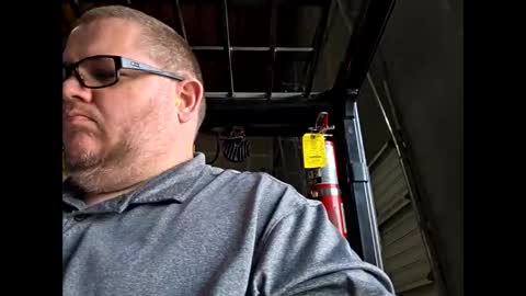 Snapshot of creeeping_death chatting on 13, 3, 2026 The hopeless romantic online show from 13, 3, 2026