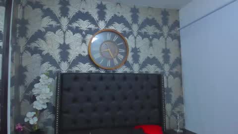 Snapshot of creisy_naughty chatting on 5, 11, 2025 creisy_naughty online show from 5, 11, 2025