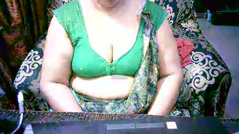 Snapshot of crezybhabihot chatting on 27, 2, 2026 Sonika69 online show from 27, 2, 2026