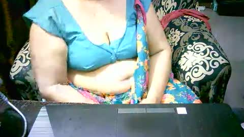 Snapshot of crezybhabihot chatting on 2, 3, 2026 Sonika69 online show from 2, 3, 2026