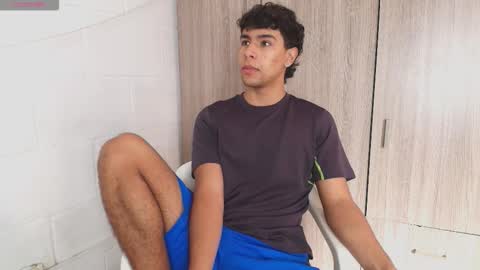 Snapshot of crh58_ chatting on 7, 2, 2026 crh58_ online show from 7, 2, 2026