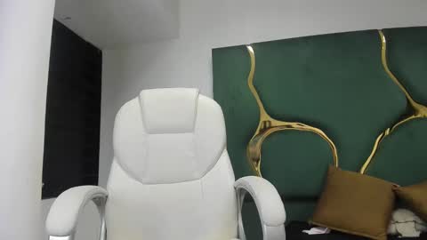 Snapshot of criistaal__ chatting on 3, 2, 2025 Criistaal   online show from 3, 2, 2025