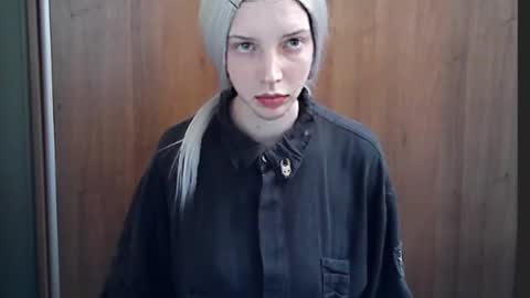 crimson_lady6 online show from 20, 5, 2026