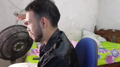 cris_simons online show from 4, 1, 2025