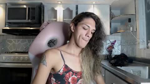 Snapshot of crisozzz chatting on 2, 3, 2026 Cristina Onazis online show from 2, 3, 2026