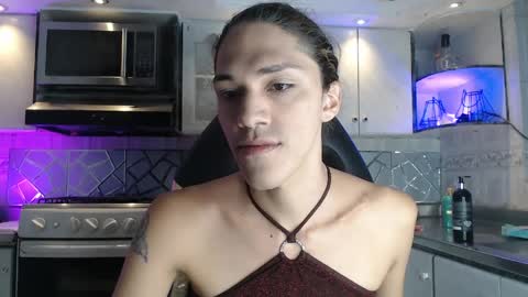 Snapshot of crisozzz chatting on 11, 4, 2026 Cristina Onazis online show from 11, 4, 2026