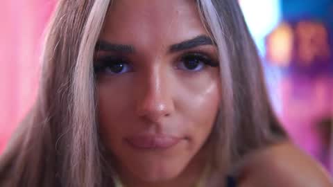 Crissy online show from 14, 4, 2026