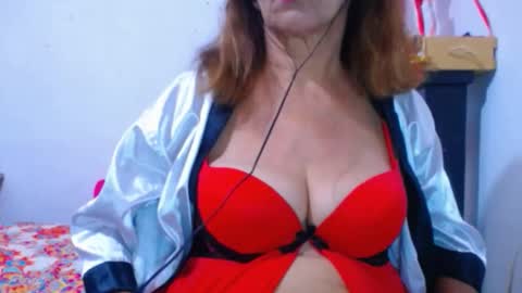Snapshot of cristal_collins1 chatting on 4, 2, 2025 cristal_collins1 online show from 4, 2, 2025