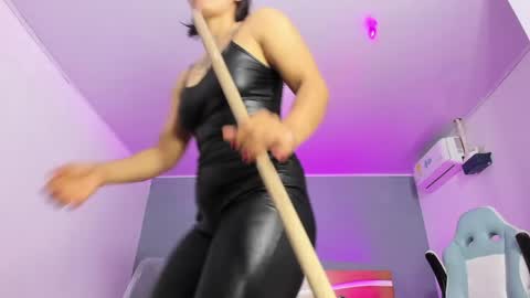 Snapshot of cristal_crossfit chatting on 23, 4, 2026 Cristal online show from 23, 4, 2026