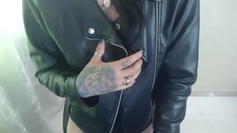 Snapshot of cristal_jayan chatting on 4, 3, 2026 HI online show from 4, 3, 2026