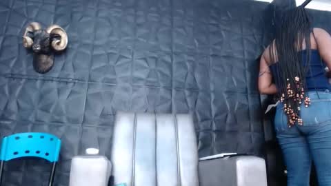 Hanna  online show from 5, 10, 2025