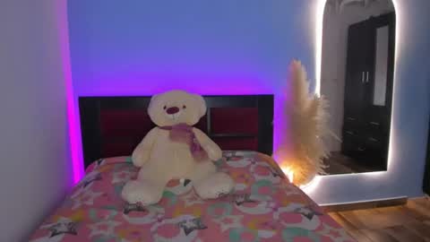 cristal_t2 online show from 11, 6, 2026
