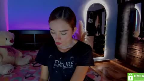 Snapshot of cristal_t2 chatting on 3, 8, 2026 cristal_t2 online show from 3, 8, 2026