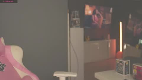 Laura online show from 29, 11, 2025