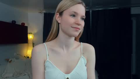Snapshot of cristasires chatting on 29, 4, 2026 Cristas online show from 29, 4, 2026