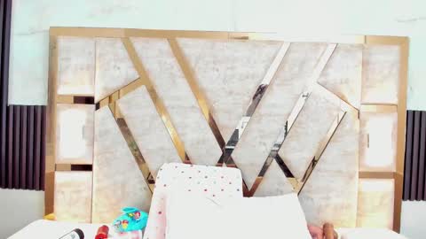 cristin  online show from 7, 3, 2025