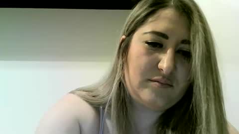 cristina20021991 online show from 22, 12, 2024