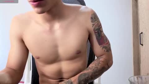 cristopher23  online show from 6, 11, 2025