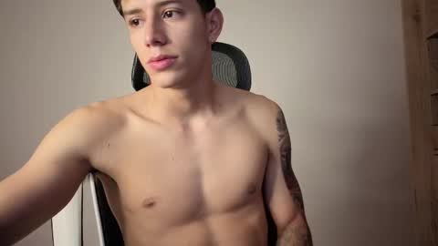 cristopher23  online show from 19, 12, 2025