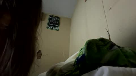 Snapshot of critterluvsfeet chatting on 13, 3, 2026 Critter2999LuvsFeet online show from 13, 3, 2026