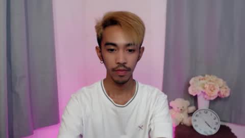 Snapshot of crocodale chatting on 17, 11, 2025 crocodale online show from 17, 11, 2025