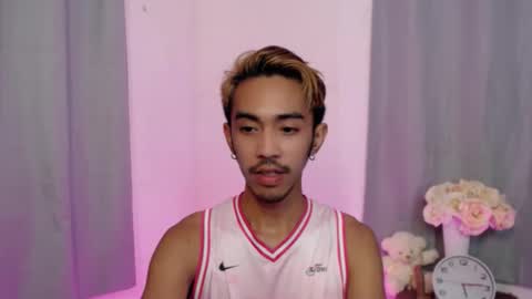 Snapshot of crocodale chatting on 27, 11, 2025 crocodale online show from 27, 11, 2025