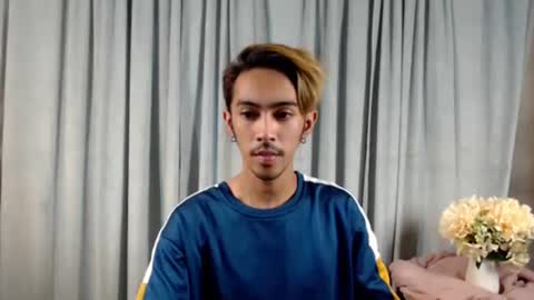 Snapshot of crocodale chatting on 4, 3, 2026 crocodale online show from 4, 3, 2026