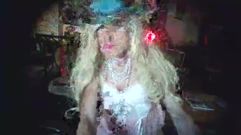 Crossdrsr19 online show from 10, 6, 2026