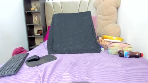 Snapshot of crystal_butterfly1 chatting on 12, 2, 2025 crystal_butterfly1 online show from 12, 2, 2025