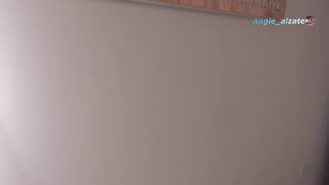 Snapshot of crystal_foster chatting on 11, 7, 2026 angie online show from 11, 7, 2026