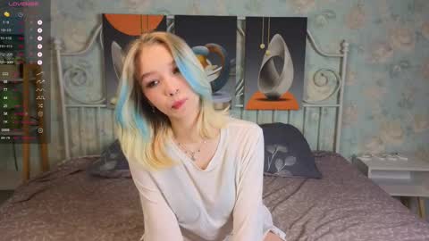 Snapshot of crystal_frost chatting on 1, 3, 2025 MY NAME IS MARY AND LINA WELCOME EVERYONE I WILL BE HAPPY TO GIVE YOU WHAT YOU HAVE DREAMED OF FOR SO LONG online show from 1, 3, 2025