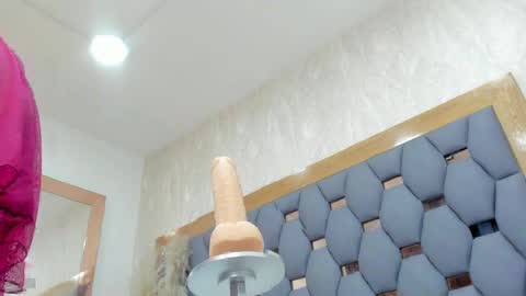 crystal_sm online show from 10, 4, 2026