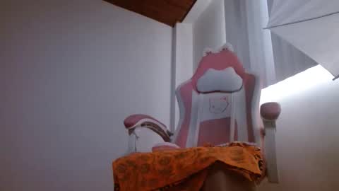 Crystal Blaze online show from 16, 12, 2025