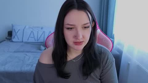 Snapshot of crystalblaze_ chatting on 4, 2, 2026 Grace online show from 4, 2, 2026