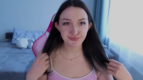 Snapshot of crystalblaze_ chatting on 8, 2, 2026 Grace online show from 8, 2, 2026