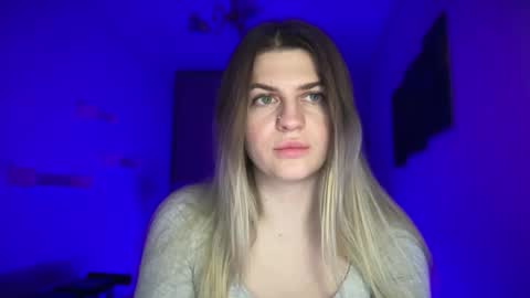 crystalblush01 online show from 12, 4, 2026