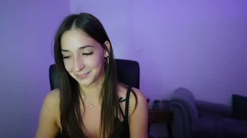 Snapshot of crystalbrunette18 chatting on 12, 5, 2026 Crystalbrunette18 online show from 12, 5, 2026