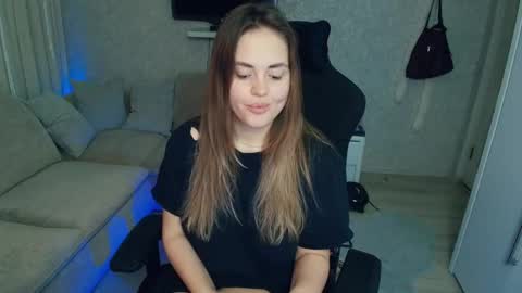 Snapshot of crystalemily chatting on 6, 1, 2026 crystalemily online show from 6, 1, 2026