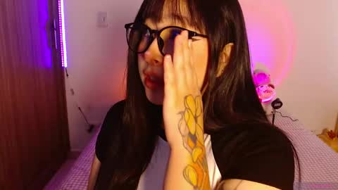 Olivia  online show from 13, 4, 2026