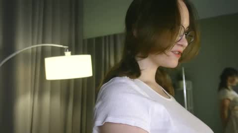 Kitty online show from 28, 4, 2026