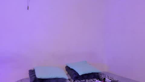 Soy Crystal online show from 5, 11, 2025