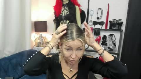 CrystalHotty online show from 2, 6, 2026