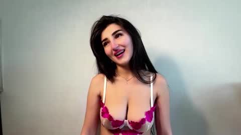 Snapshot of crystlepipkins chatting on 17, 6, 2026 Diana online show from 17, 6, 2026